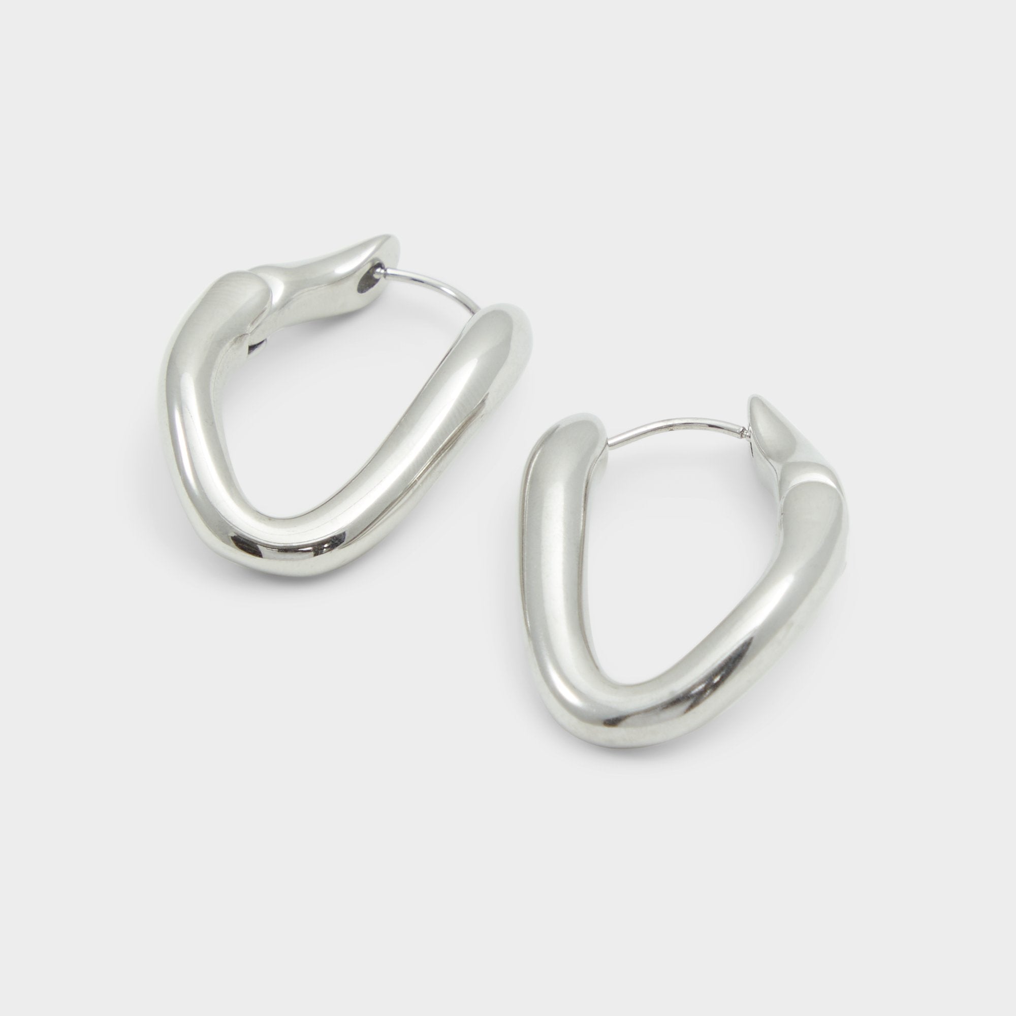 product_13834903_khate_silver_040_main_sq_gy