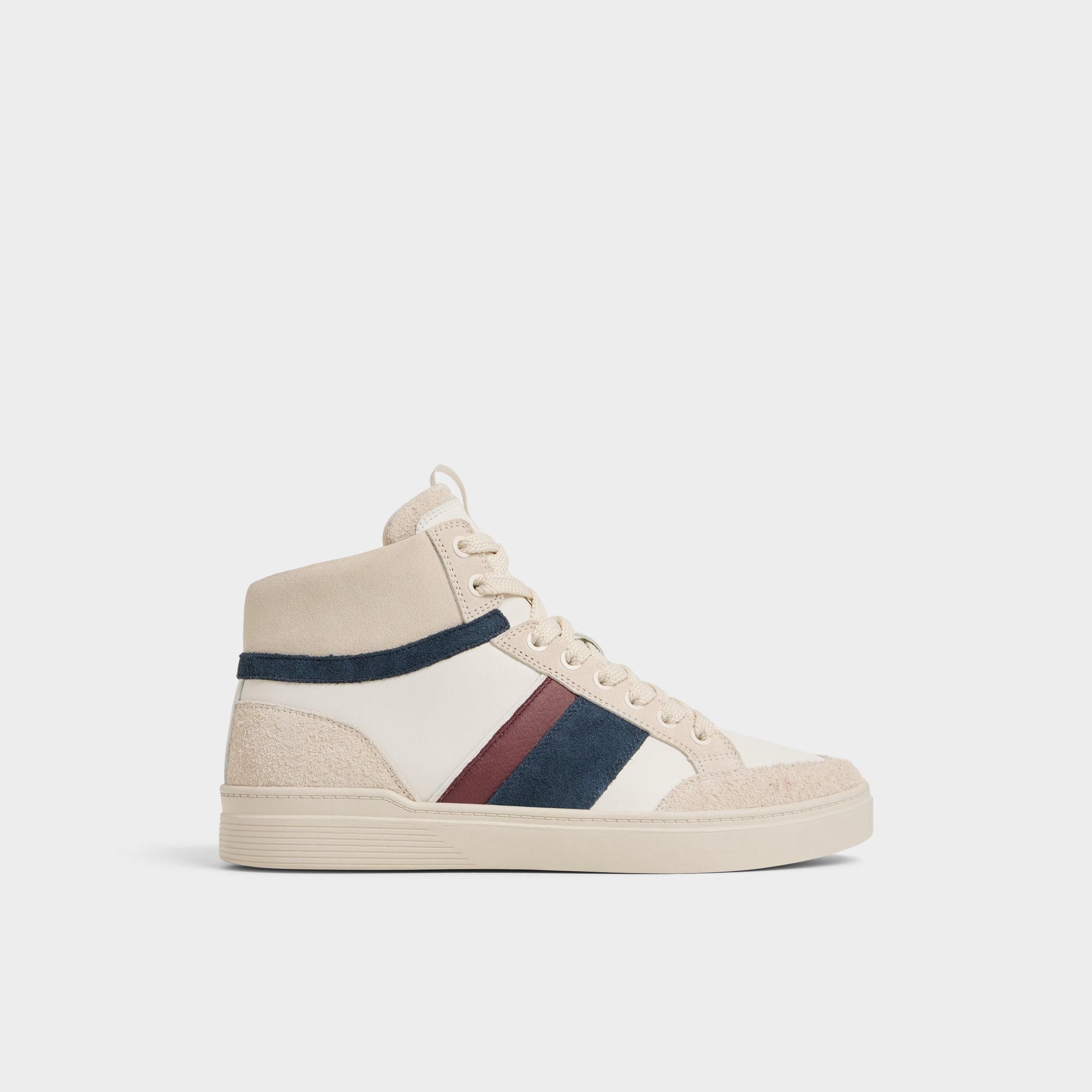 product_14041875_retrotrainer_white_100-001-043_main_sq_gy